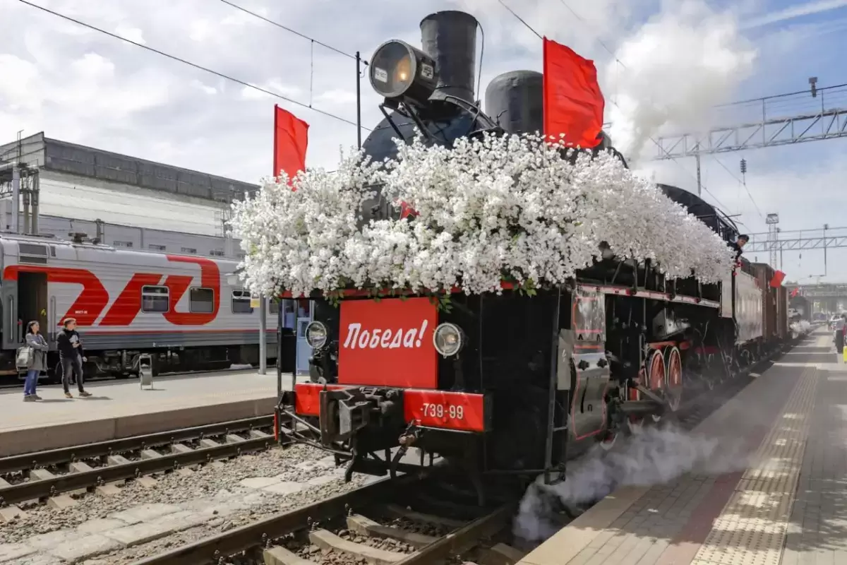 Утро 8 мая начнется в Ростове с прибытия ретропоезда «Победа»