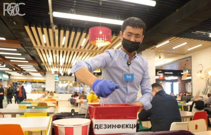 В борьбе с коронавирусом рестораны Ростова применяют бактерицидные лампы и ежечасную обработку антисептиком всех поверхностей