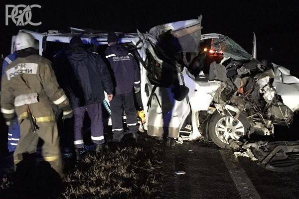 Ночью на трассах Ростовской области в двух ДТП погибли шесть человек