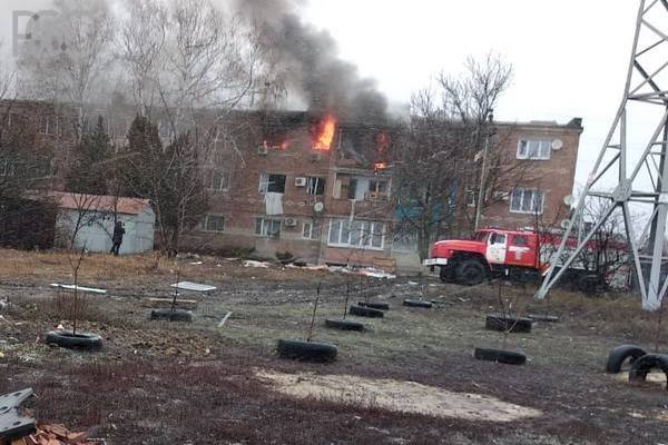 В Азове в результате взрыва бытового газа в жилом доме погибли и пострадали люди (видео)