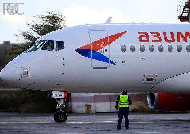 В Платов вернулся самолет авиакомпании «Азимут», вылетевший в  Санкт-Петербург