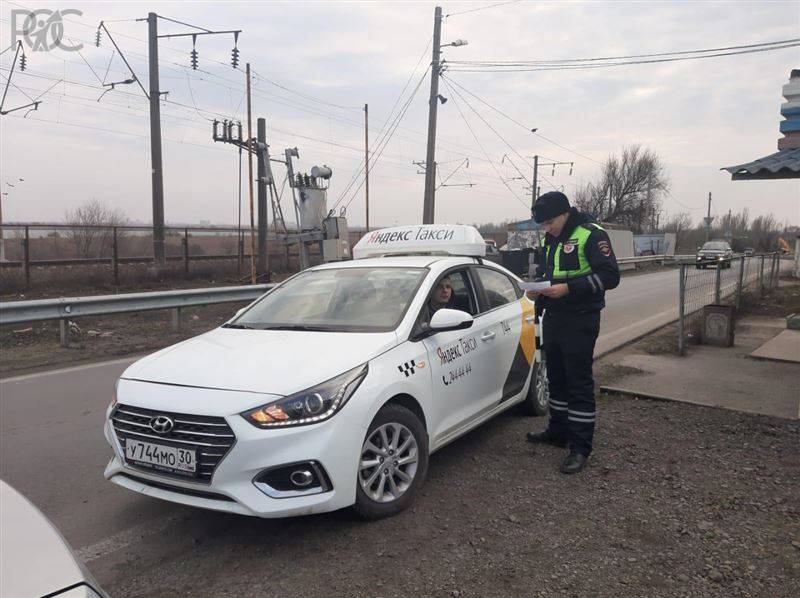 В Ростове за три недели задержали 300 таксистов-нарушителей