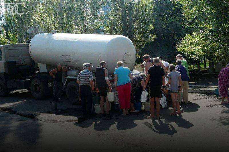 В Таганроге во время пятидневной «засухи» воду будут подвозить в цистернах