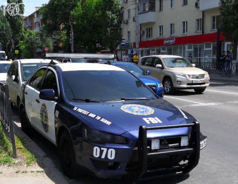В Ростове заметили машину с мигалками в ливрее американского ФБР