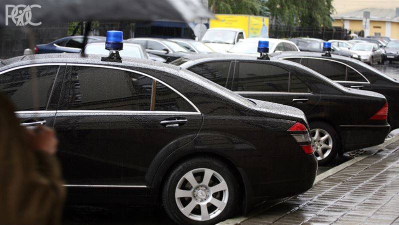 Власти Ростовской области пополнят свой автопарк девятью черными седанами стоимостью более 2 млн рублей каждый