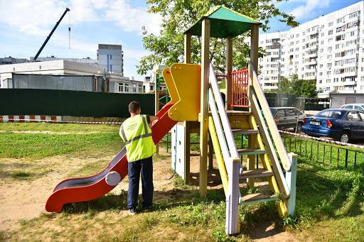 Дети Ростовской области останутся без детских площадок