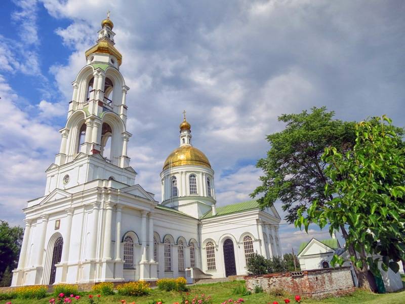 В праздник Троицы богослужения в приходах Ростовской епархии пройдут под открытым небом