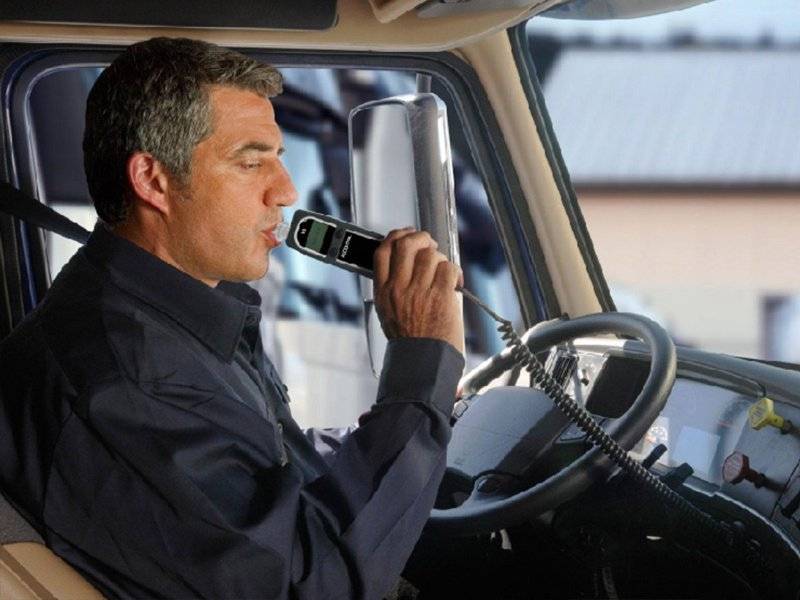 Водителей хотят принудительно отучить от пьянства за рулем