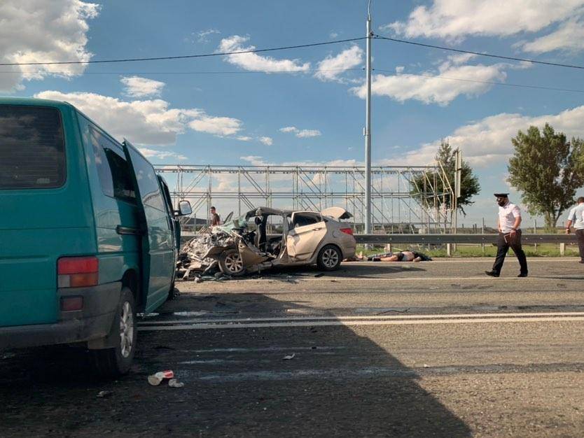Три человека погибли в аварии на трассе Ростов — Таганрог