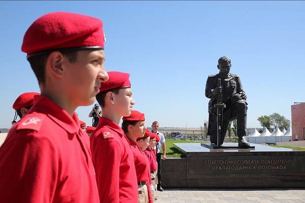 Состоялась торжественная церемония открытия военно-исторического музейного комплекса «Самбекские высоты»