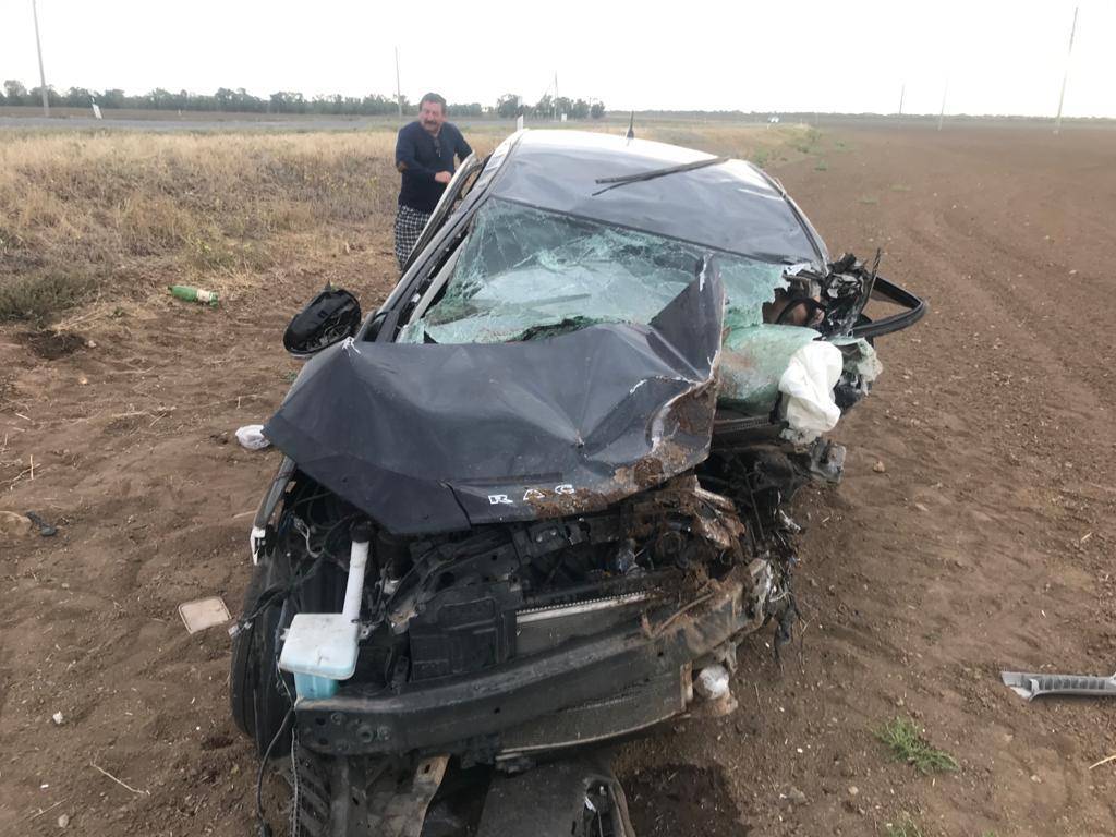 В Ростовской области в лобовом столкновении двух автомобилей погибли два человека