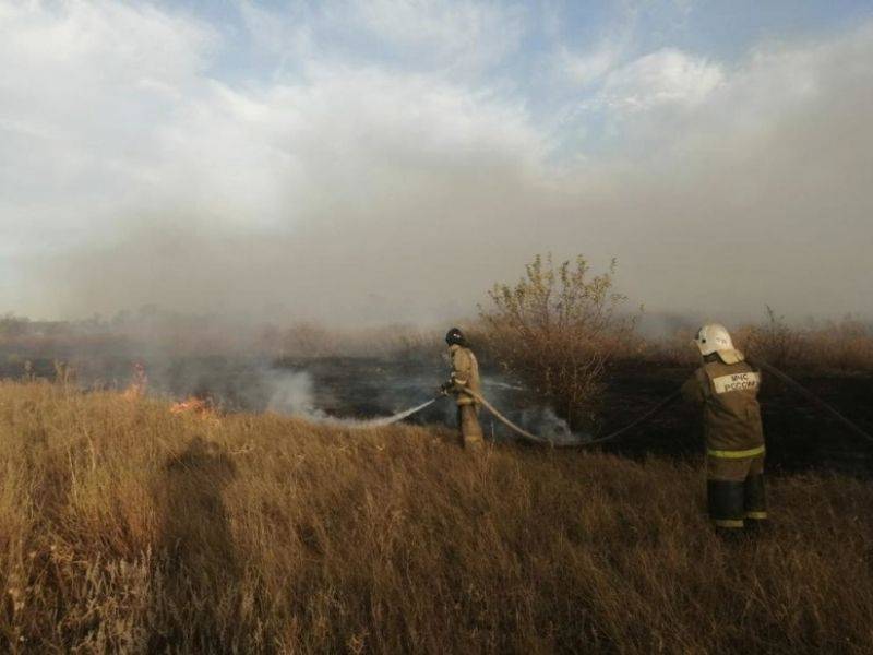 Волна пожаров накрыла Ростовскую область