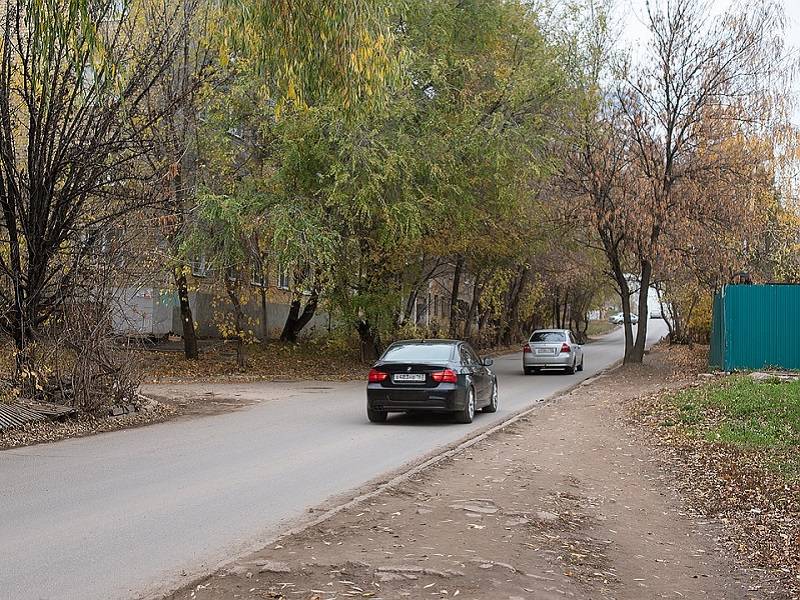 Часть вновь обустроенных дорог в Ростове оставят без тротуаров