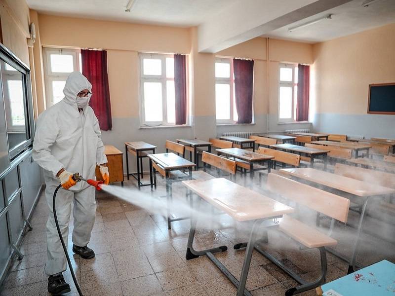 В Ростове за десять дней каникул от коронавируса обработают более 100 школ