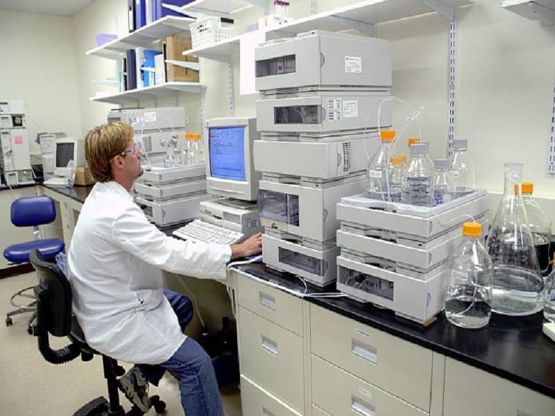 На базе таганрогской БСМП открылась лаборатория по ковид-тестам