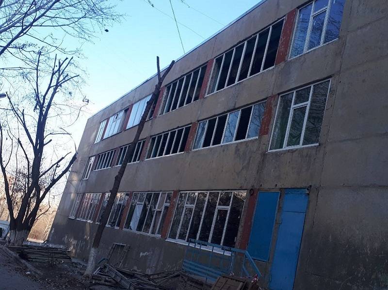 В оставшейся без окон в мороз ростовской школе массово заболели ученики
