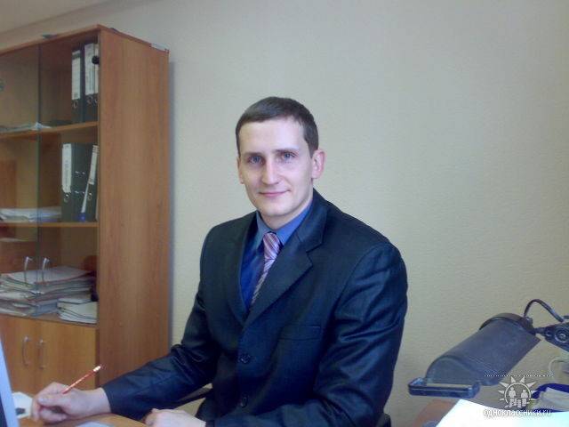 В Азове в своем кабинете силовиками задержан директор департамента имущественно–земельных отношений Азова