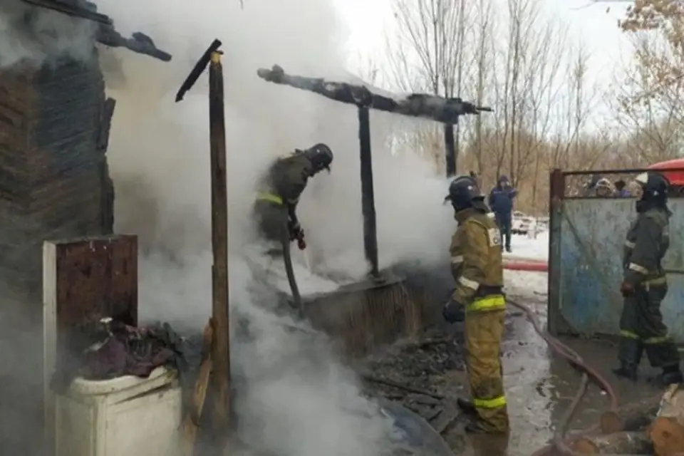 В Ростовской области при пожаре в частном доме погибли две девочки в возрасте одного года и четырех лет