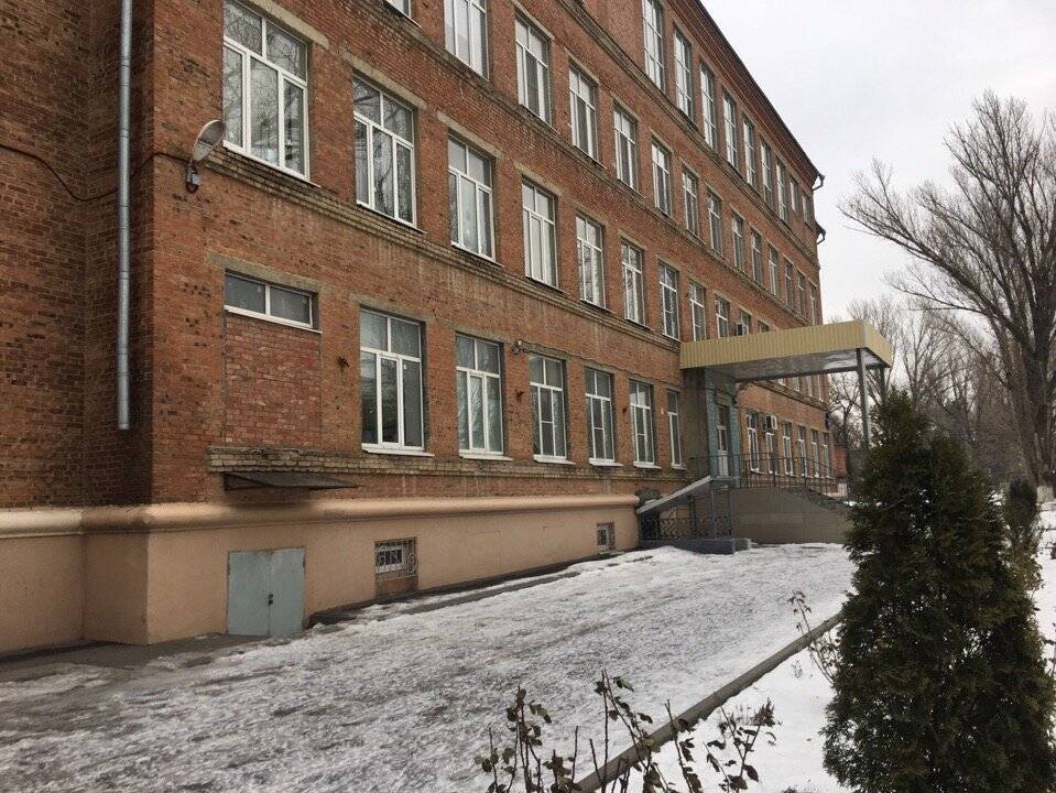 В Ростове родителям учеников школы №15 рекомендуют сменить место учебы из-за ремонта моста на Малиновского
