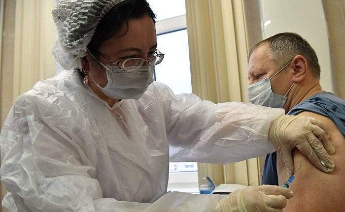 Массовая вакцинация взрослого населения от ковида на Дону стартует в понедельник только в семи городах