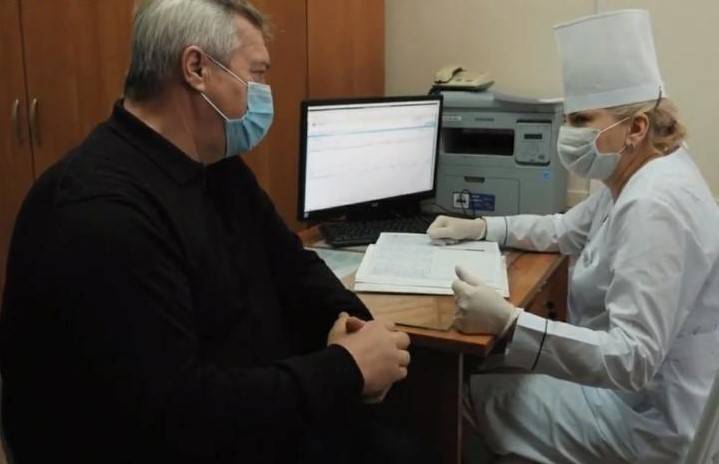 Губернатор Ростовской области планирует привиться от коронавируса, но «дней через десять»
