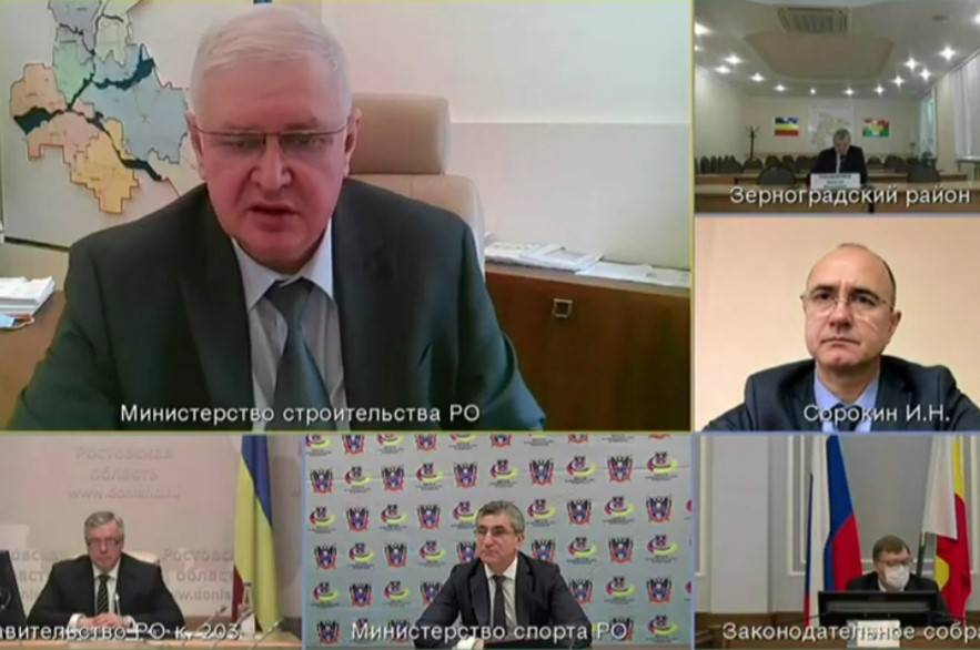 Губернатор Голубев подверг резкой критике строительство спортобъектов в Шахтах и Таганроге