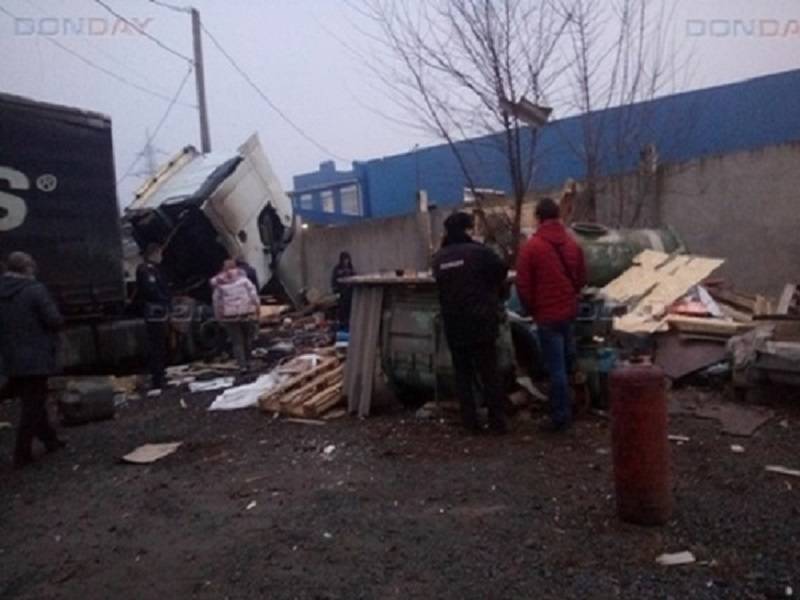 В Таганроге на автостоянке произошёл взрыв