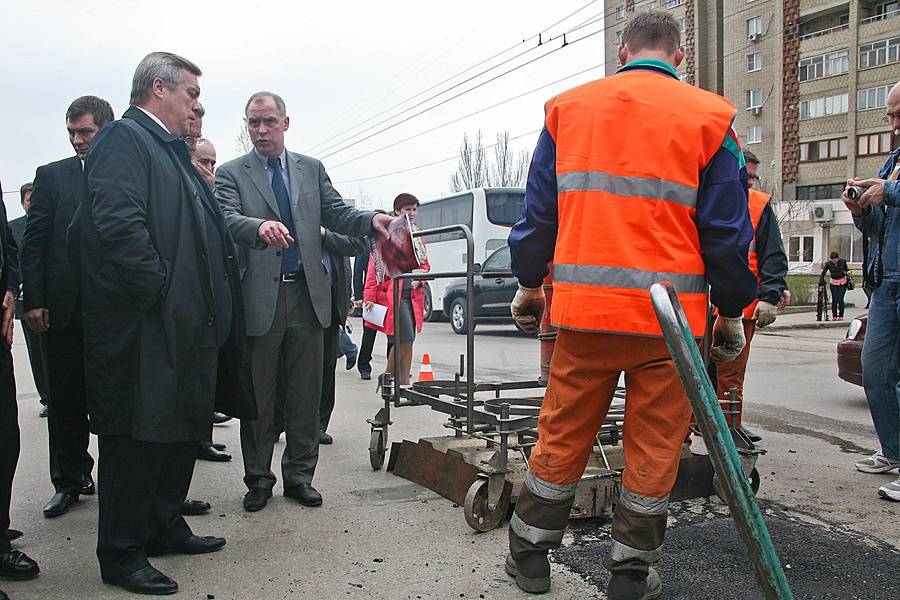 Ростовский политолог нашел основную «грязь» в коридорах власти региона