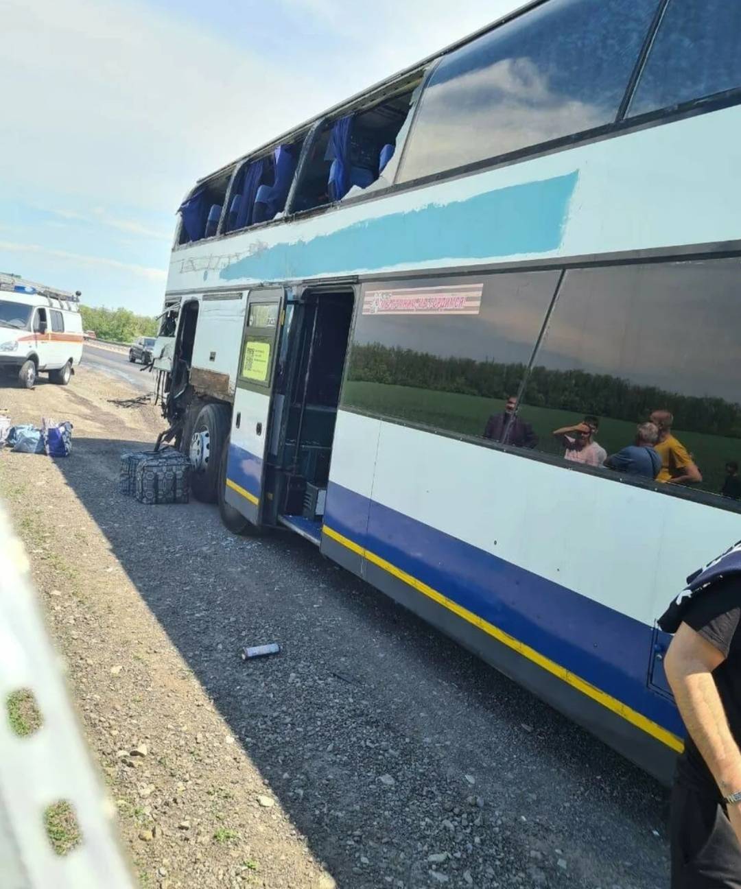 Автобус протаранил фуру на трассе под Ростовом