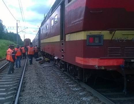 В Ростове из-за сильного ливня были задержаны пять поездов и электричка