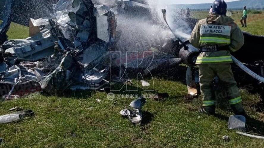 Донской парашютист выжил при крушении самолета под Кемерово
