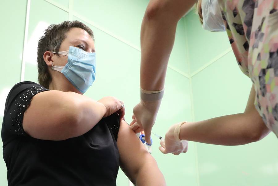 Стал известен порядок обязательной вакцинации в Ростовской области