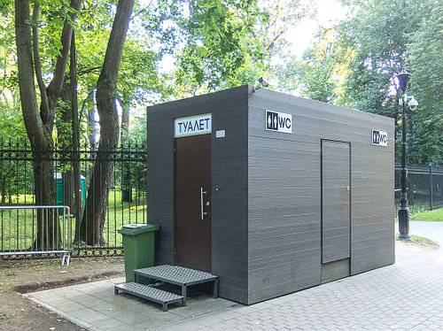 Власти Ростова готовы купить 10 модульных туалетов по цене двухкомнатной квартиры каждый