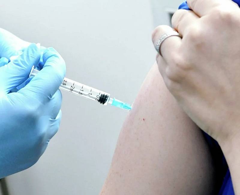 Жителей Ростовской области обязали делать прививки от COVID-19 при высоком уровне антител
