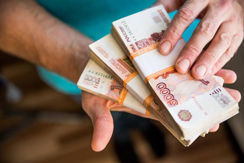 На Дону выросло число работников с зарплатой более миллиона рублей