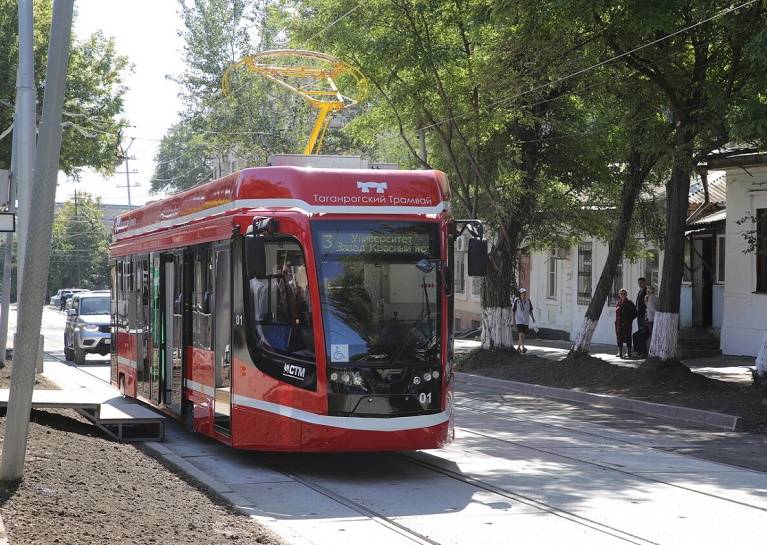 В Таганроге на новом трамвае первые пять дней пассажиров будут возить бесплатно