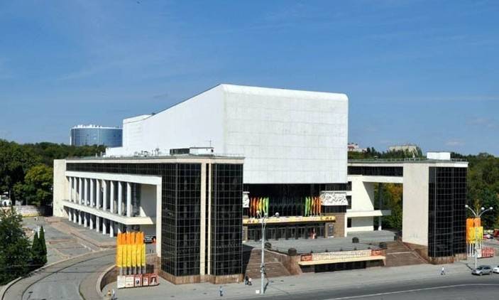 Ростовский драмтеатр отремонтируют за два года за 330 млн рублей