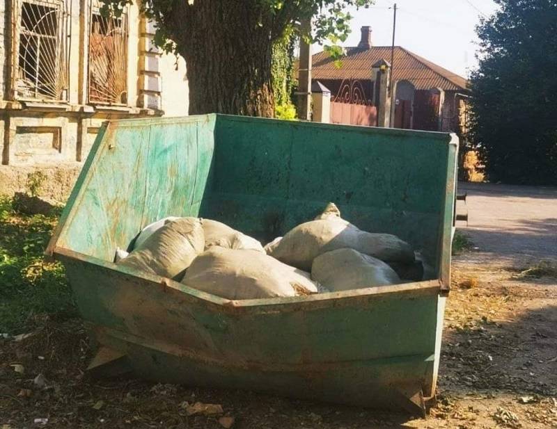 В Таганроге «мусорный» оператор предложил горожанам самим бороться за изъятые  у них  «лодочки»