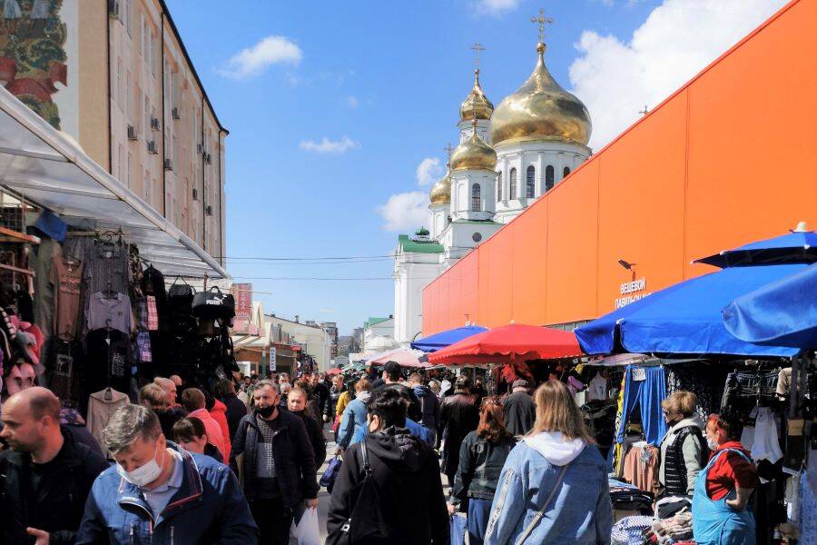 Муковоз сообщил о постоянно поступающих предложениях продать Центральный рынок