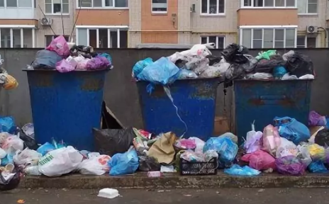Суд в три раза снизил жителям Азова плату за мусор из-за видеокамер