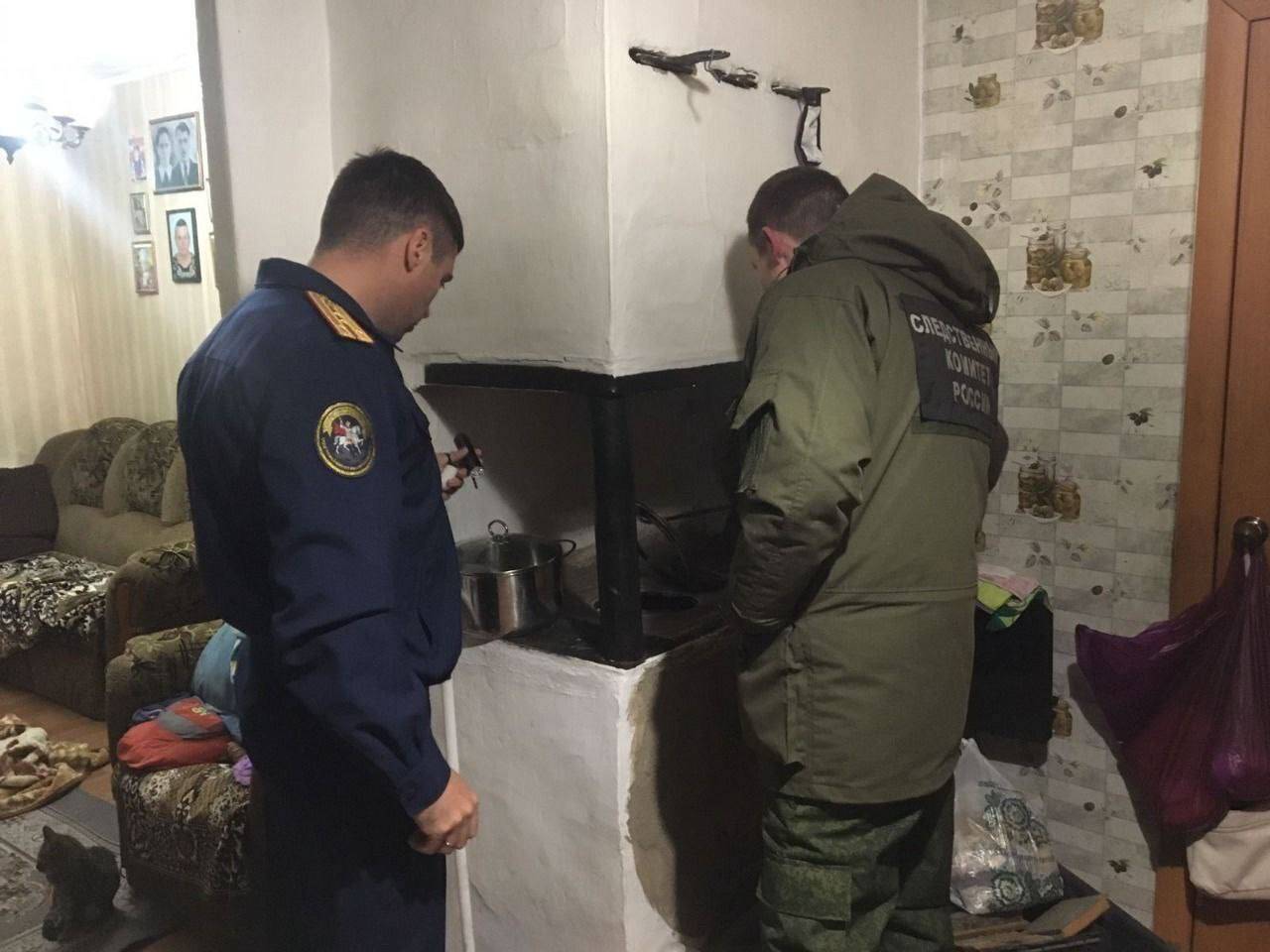 По факту гибели двух девочек от отравления в Ростовской области возбудили уголовное дело