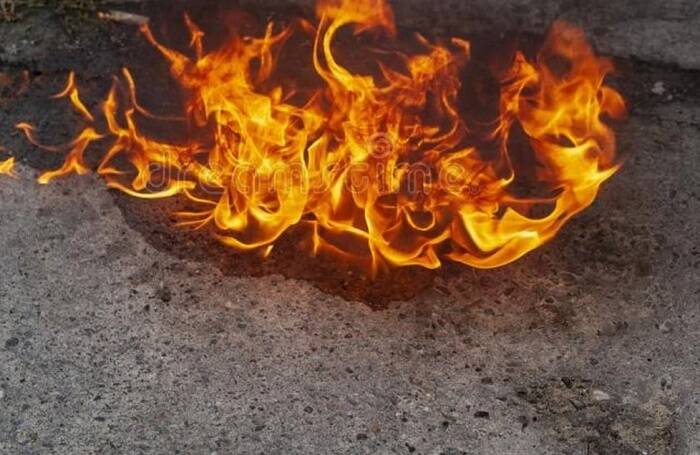 Жителю города Шахты, случайно пролившему горящий бензин на свою малолетнюю дочь, дали год ограничения свободы