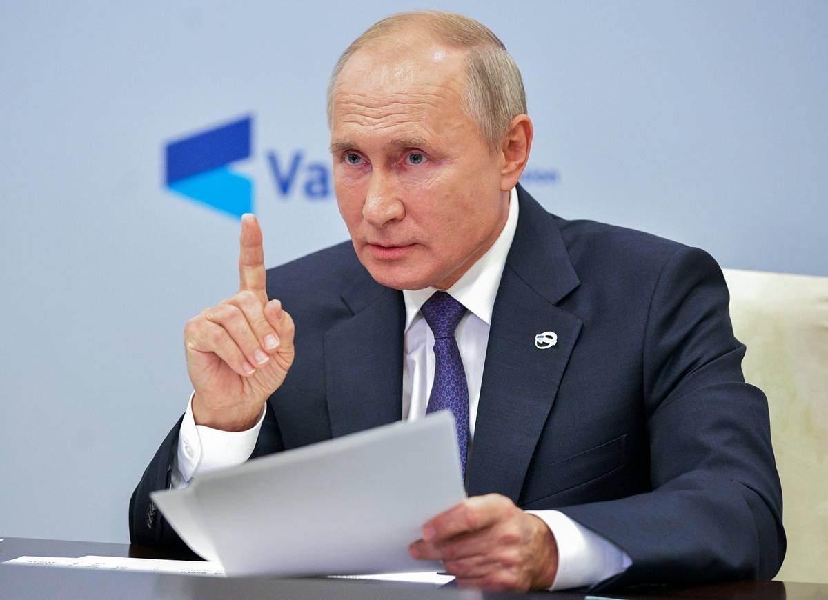 Путин предложил проиндексировать прожиточный минимум, МРОТ и пенсии выше инфляции в 2022 году