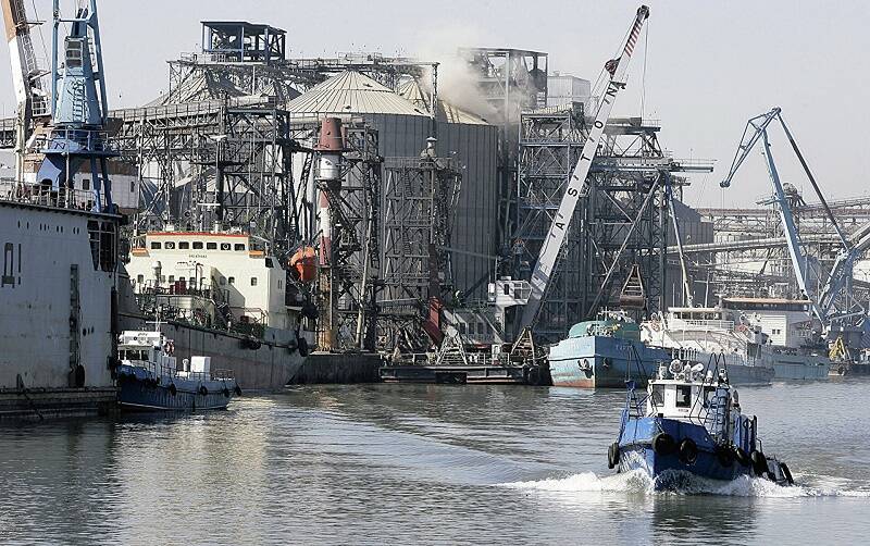 В следующем году начнется перенос Ростовского порта на левый берег Дона