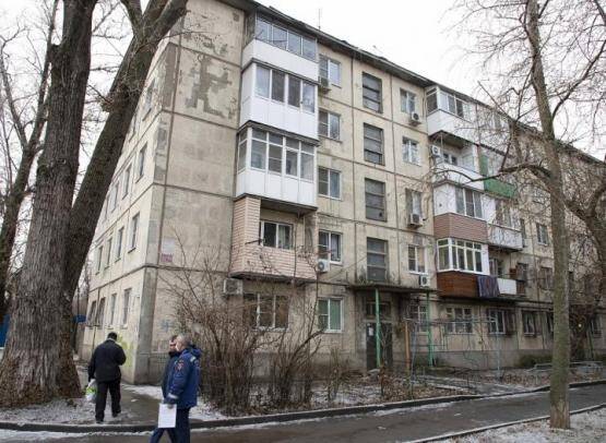 Логвиненко постановил изъять 60 квартир и участок у жителей пятиэтажки в Ростове