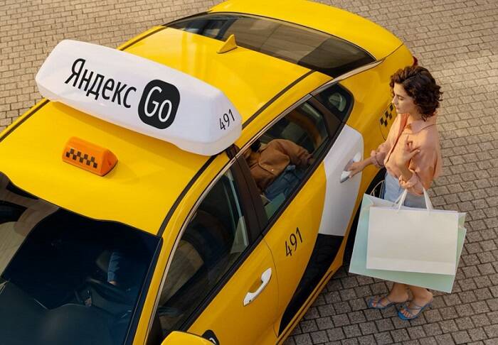Решившие бастовать водители такси в Ростове зарабатывают 390-410 рублей в час