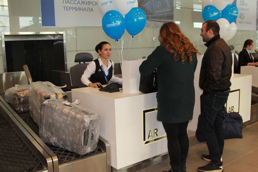 Две жительницы Ростовской области задержаны в аэропорту Платов с поддельными ковидными сертификатами