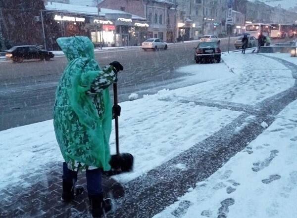 В Ростове 170 единиц коммунальной техники приготовили на случай усиления снегопада