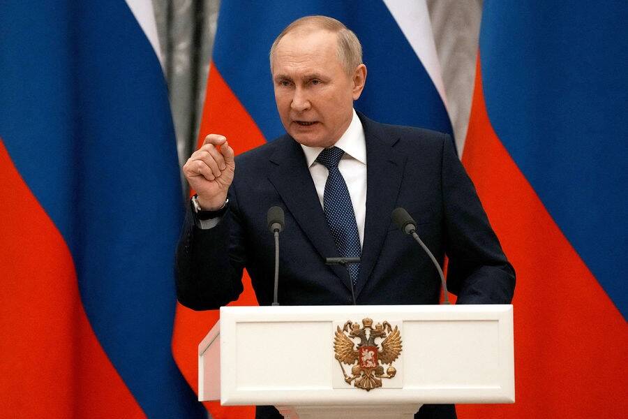 Путин потребовал не менять условия кредитов после роста ключевой ставки до 20%