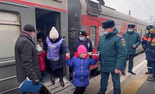 Из Ростовской области в другие регионы отправлено еще более 12 тыс. беженцев с Донбасса